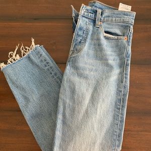 🚫SOLD 🚫 Levi’s ankle jeans